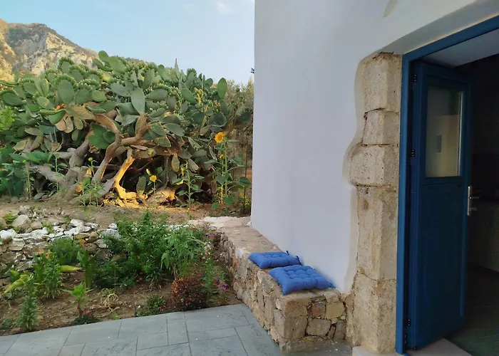בית נופש Grossvaters Haus - Ein 150 Jahre Altes Steinhaus By Interhome העיירה קוס